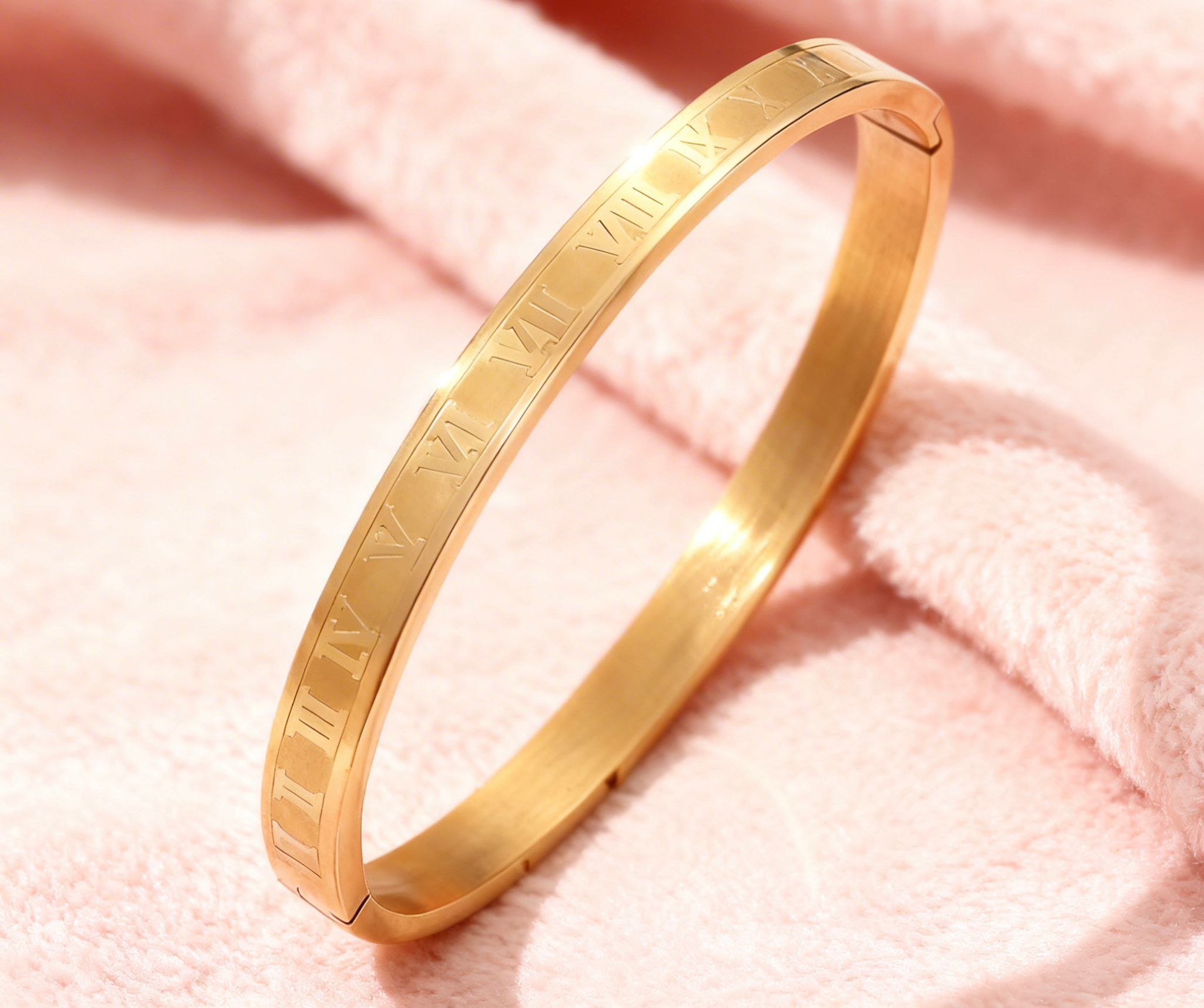 Luxe Anti-Tarnish Gold Bangle