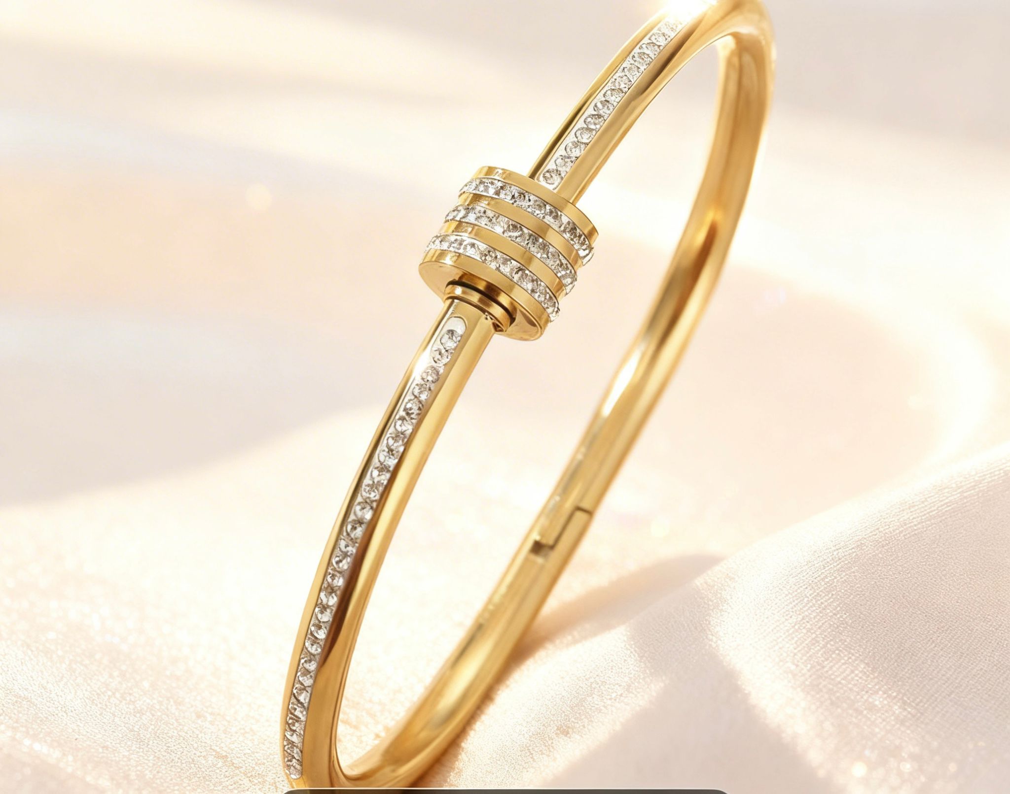 Luxe Anti-Tarnish Gold Bangle